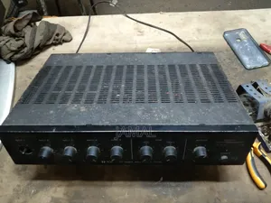 TOA 500 Watt Amplifier