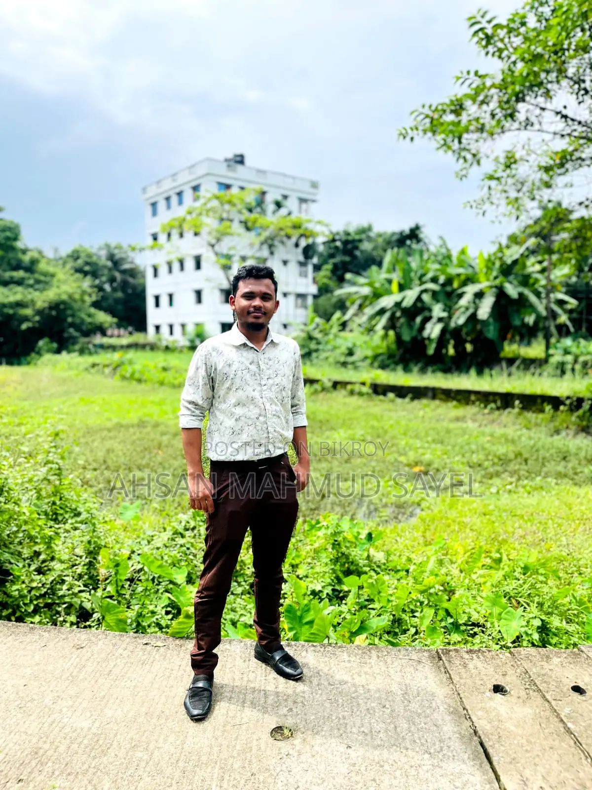 কাস্টমার সার্ভিস এক্সিকিউটিভ