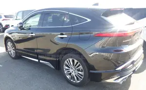 Toyota Harrier 2.0 2021 Black