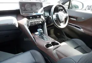 Toyota Harrier 2.0 2021 Black