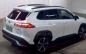 Toyota Corolla Cross 1.8 Hybrid AWD 2022 Pearl