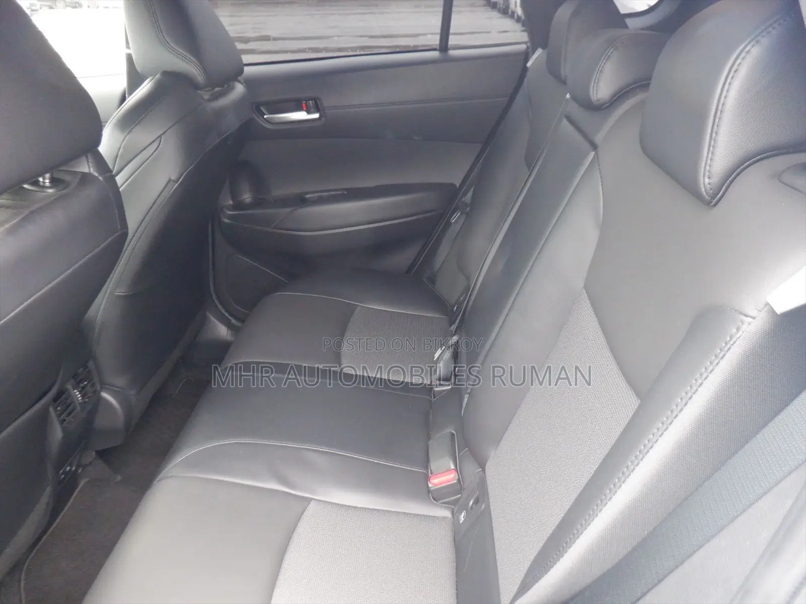 Toyota Corolla Cross 1.8 Hybrid AWD 2022 Pearl