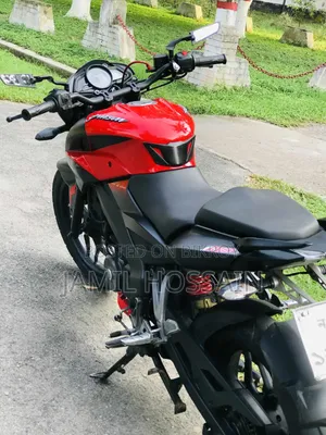 Bajaj Pulsar NS 160 2021 Red