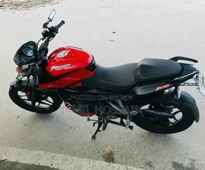 Bajaj Pulsar NS 160 2021 Red