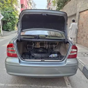 টয়োটা প্রিমিও ২০০৪ গ্রে