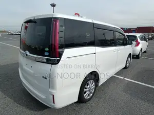 Toyota Noah 1.8 FWD Hybrid (7 seater) 2021 Pearl
