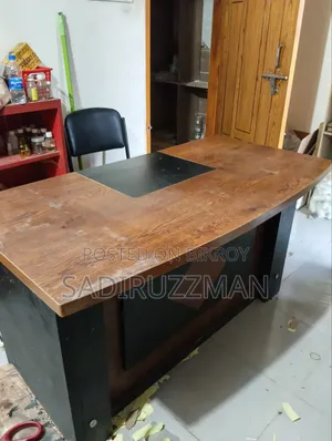 টেবিল বিক্রি হবে