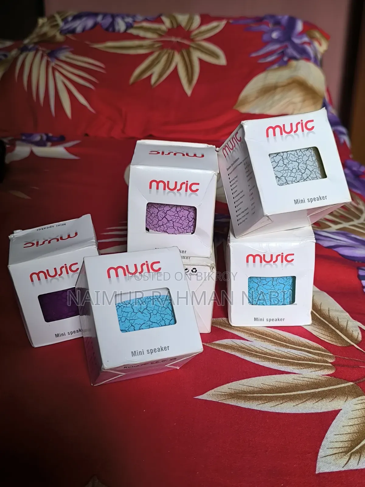 (Music) Mini Speaker Brand Sound System. Smooth Sound and Beat.
