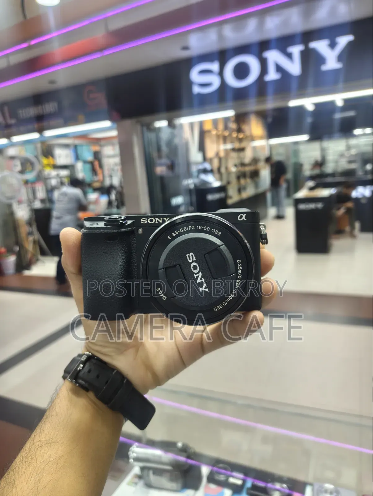 Sony Alpha A6300 With 16-50mm Kit Lens