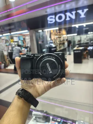 Sony Alpha A6300 With 16-50mm Kit Lens
