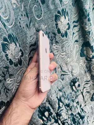 অ্যাপল আইফোন ৮ ৬৪ জিবি রোজ গোল্ড