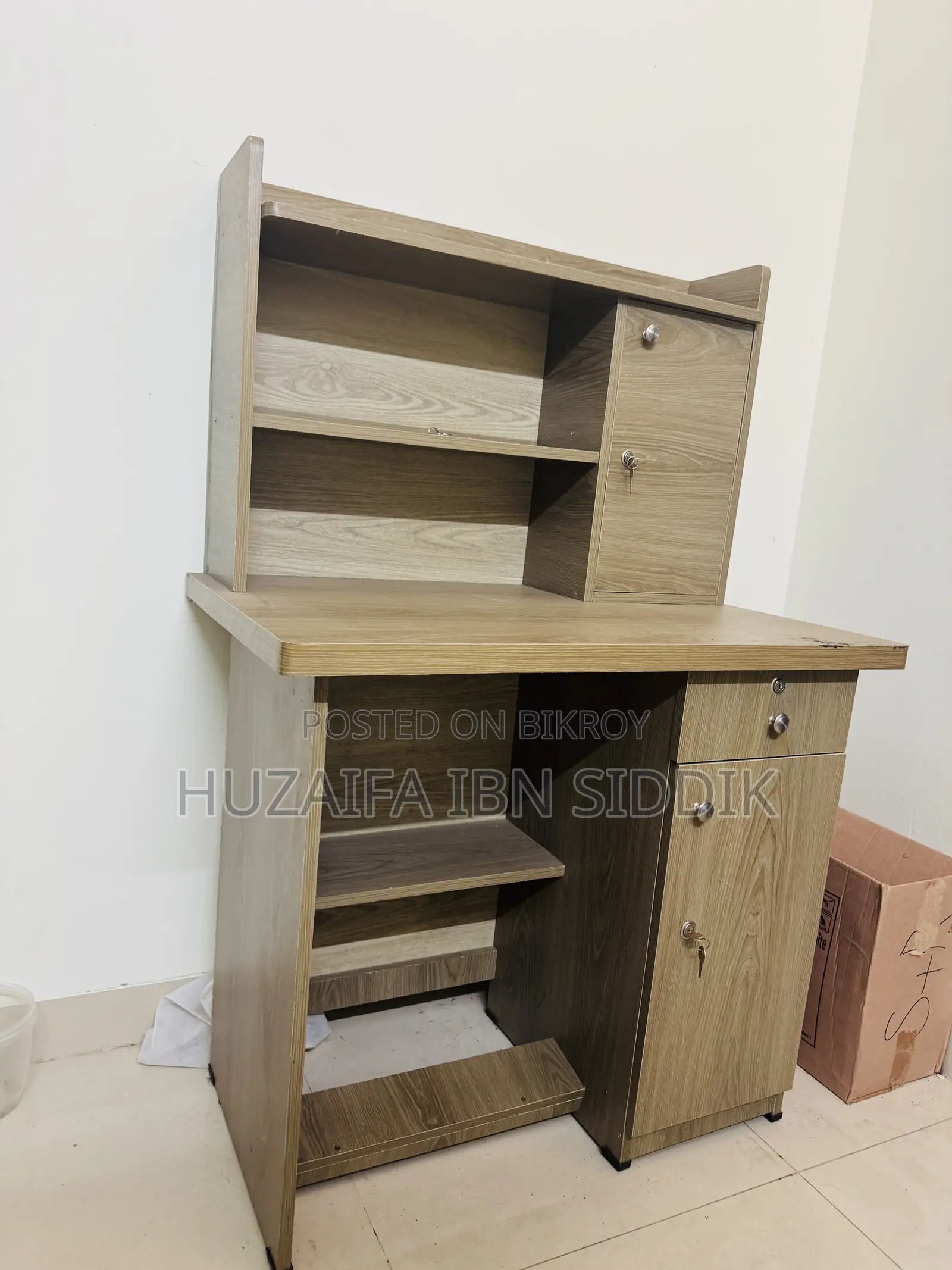 Large Reading Table