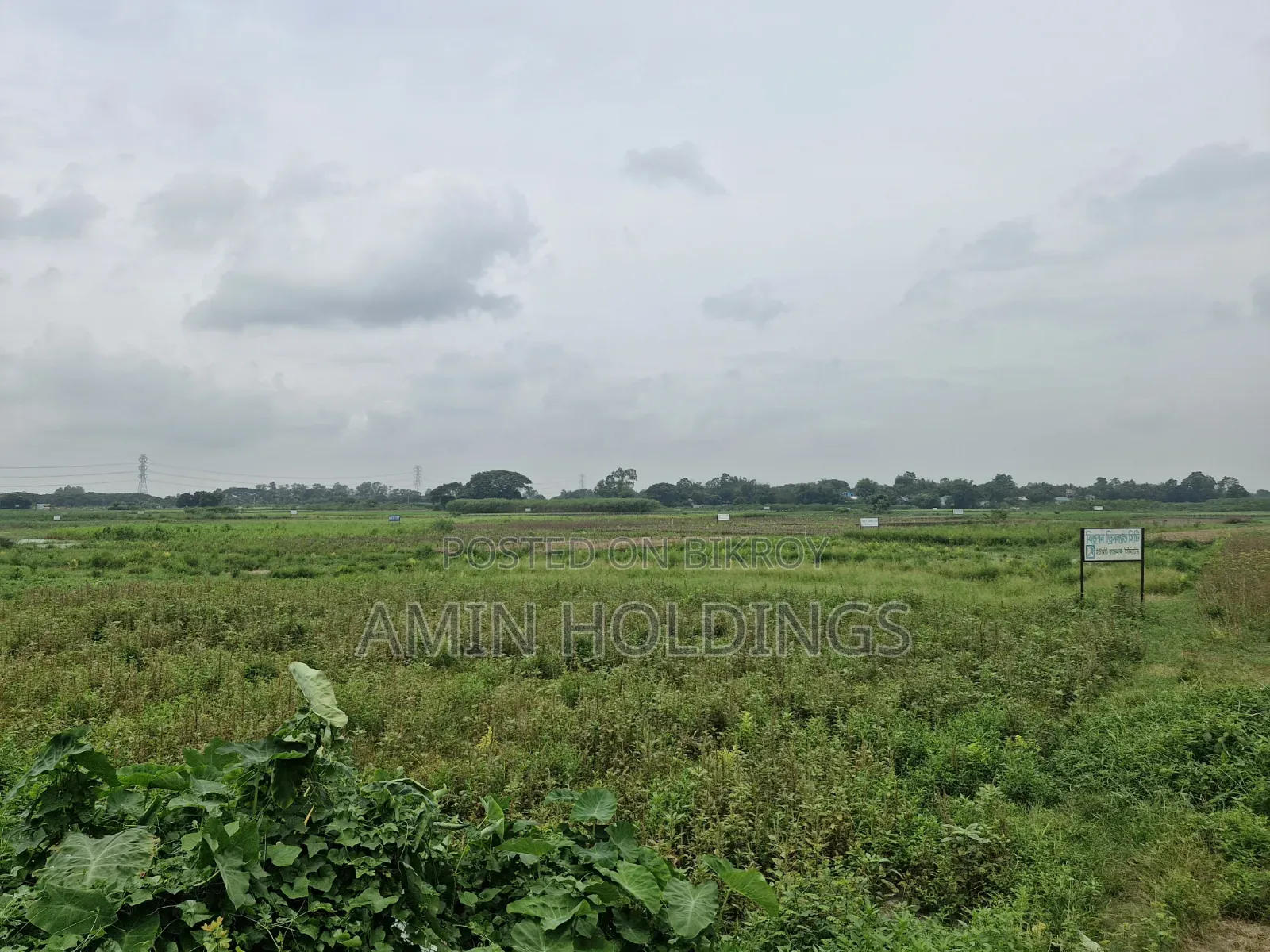 Four storeyed house for sale on 15 katha of land in Gulshan road no 135.