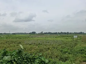 Four storeyed house for sale on 15 katha of land in Gulshan road no 135.
