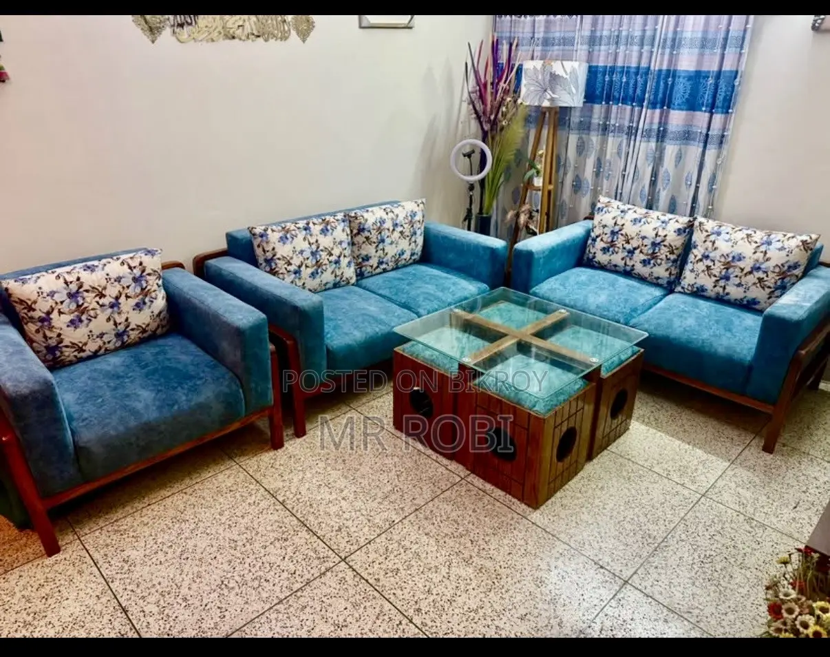 আসবাবপত্র ও হোম অ্যাপ্লায়েন্স (সোফা)