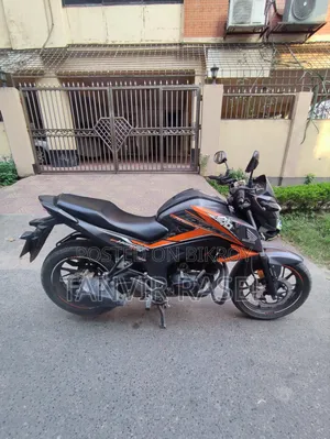 Honda Hornet 2021 কমলা