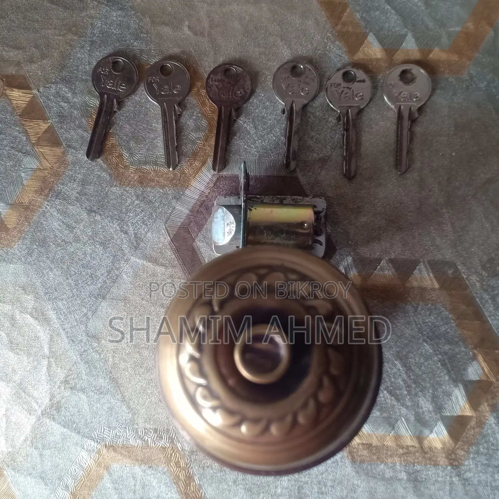 6-Key Durable Round Door Lock