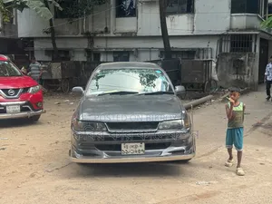 টয়োটা করোলা ১৯৯৩ গ্রে
