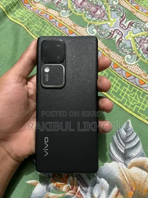 ভিভো ভি৩০ ৫জি ২৫৬ জিবি কালো