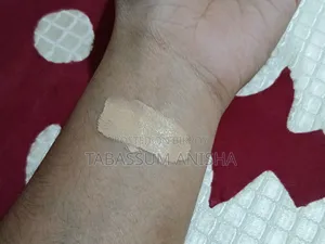 Everly Beauty Pure Matte Foundation ; Natural
