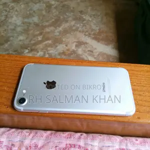 অ্যাপল আইফোন ৭ ৩২ জিবি সিলভার