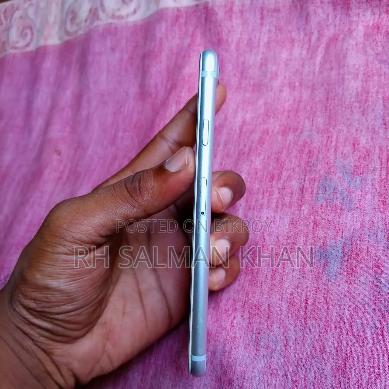 অ্যাপল আইফোন ৭ ৩২ জিবি সিলভার