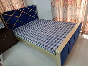 স্বল্প ব্যবহৃত শুধু খাট বিক্রি হবে।