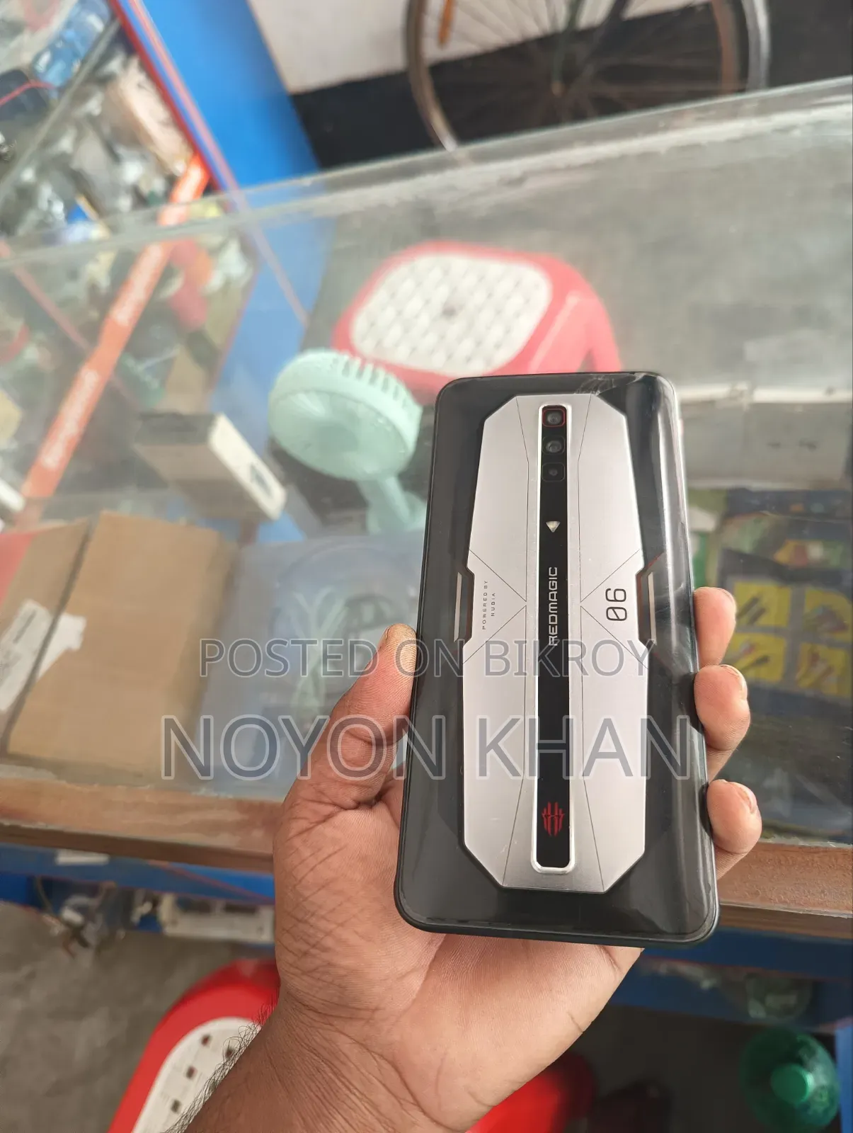 মোবাইল ফোন ২৫৬ জিবি কালো