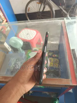 মোবাইল ফোন ২৫৬ জিবি কালো