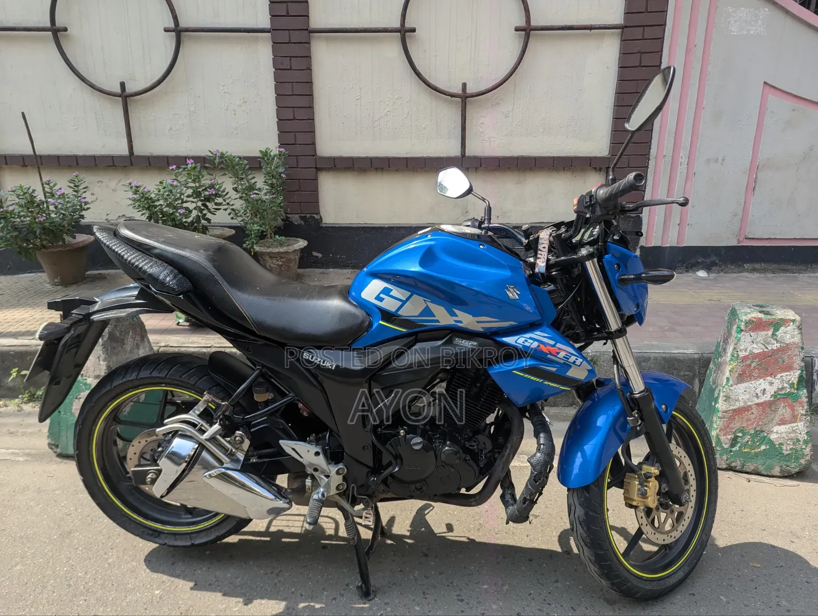 সুজুকি জিক্সার ২০১৮ নীল