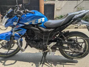সুজুকি জিক্সার ২০১৮ নীল