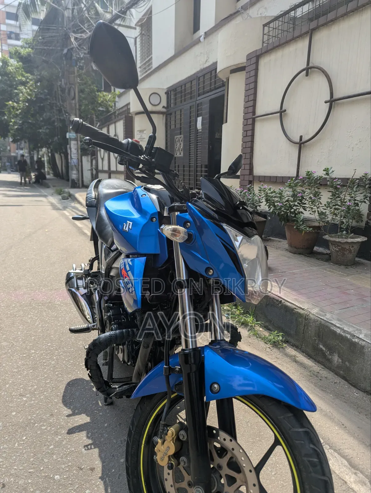 সুজুকি জিক্সার ২০১৮ নীল