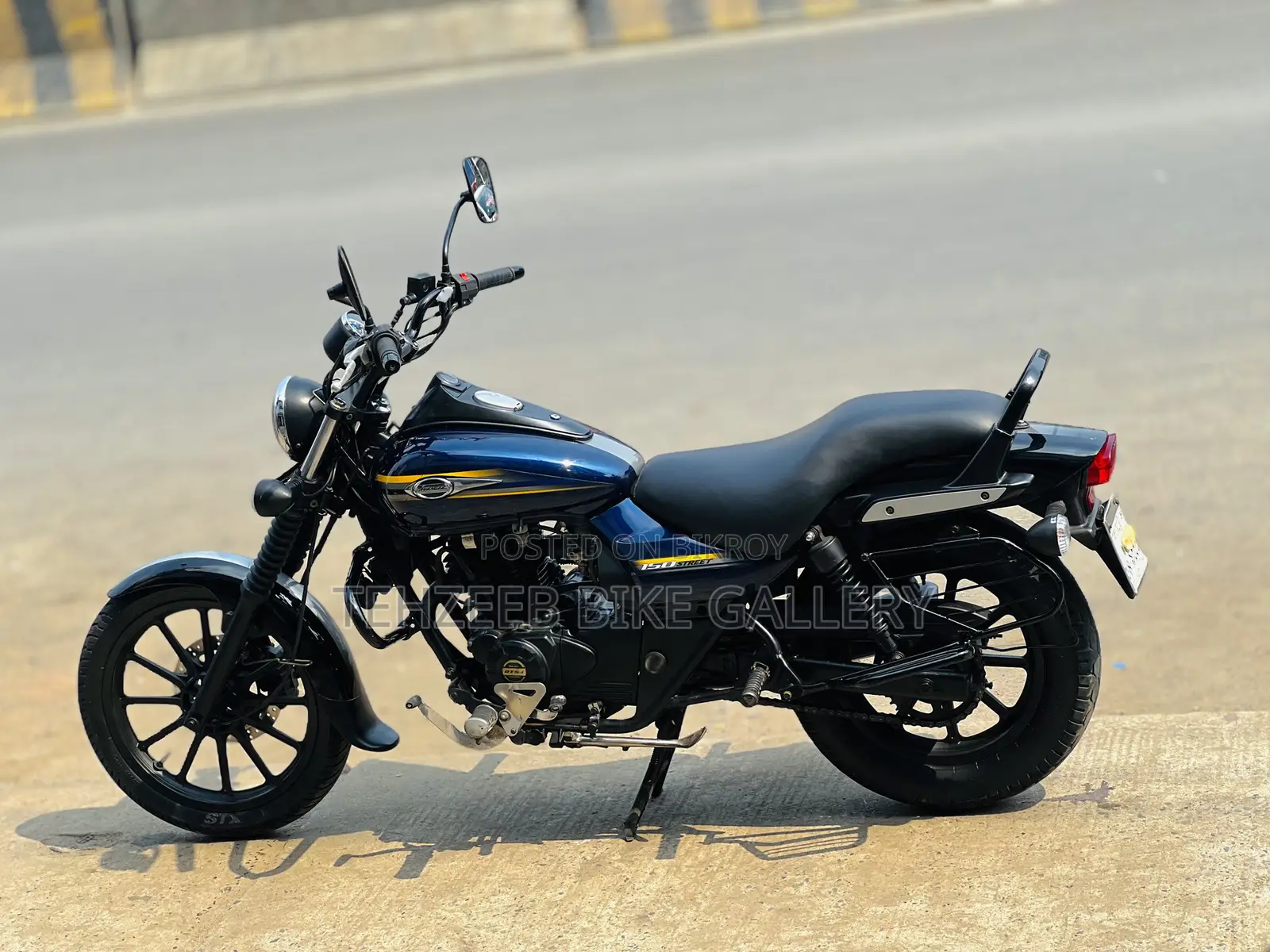 বাজাজ এভেঞ্জার ১৫০ স্ট্রিট ২০১৯ নীল