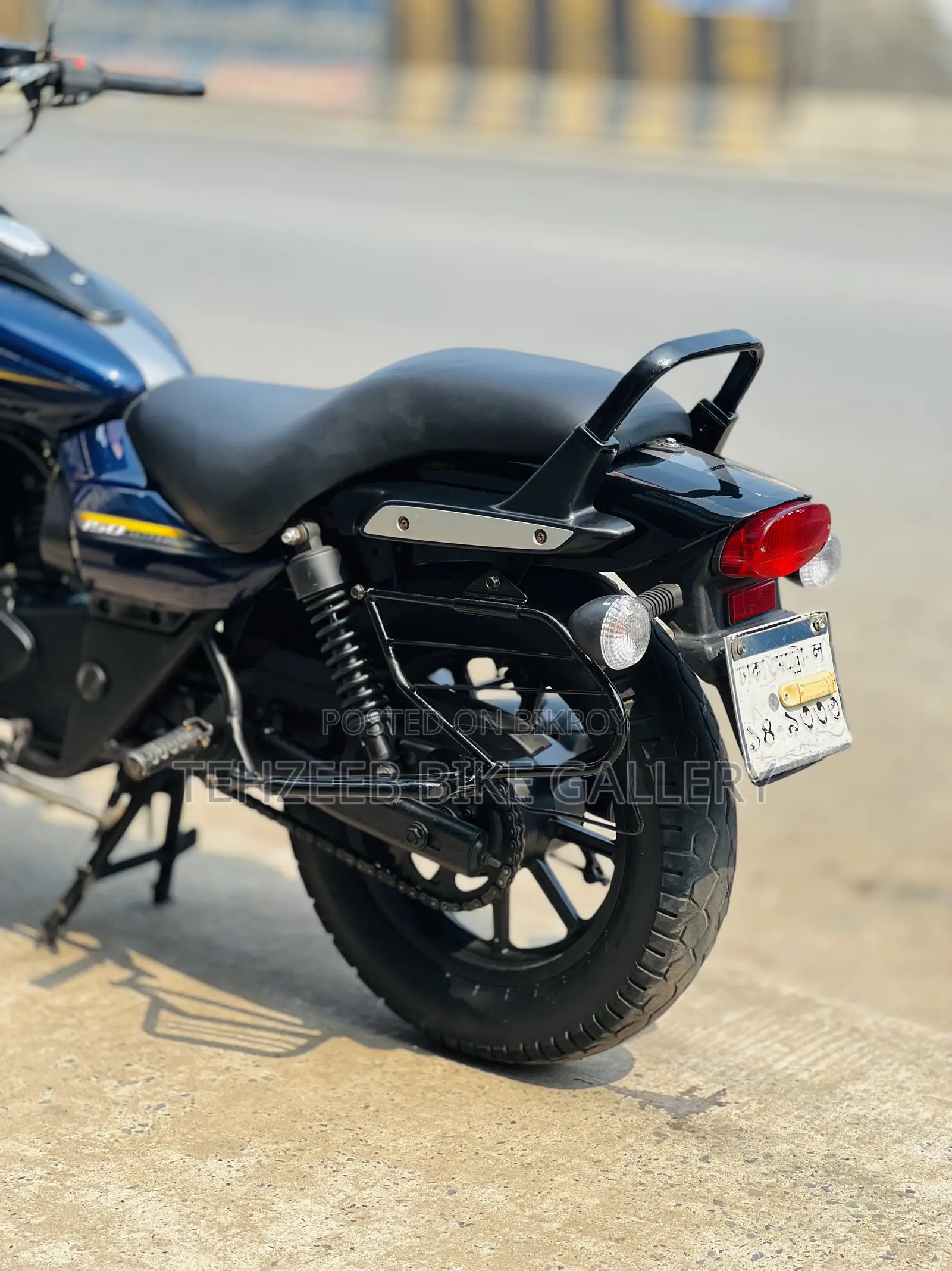 বাজাজ এভেঞ্জার ১৫০ স্ট্রিট ২০১৯ নীল