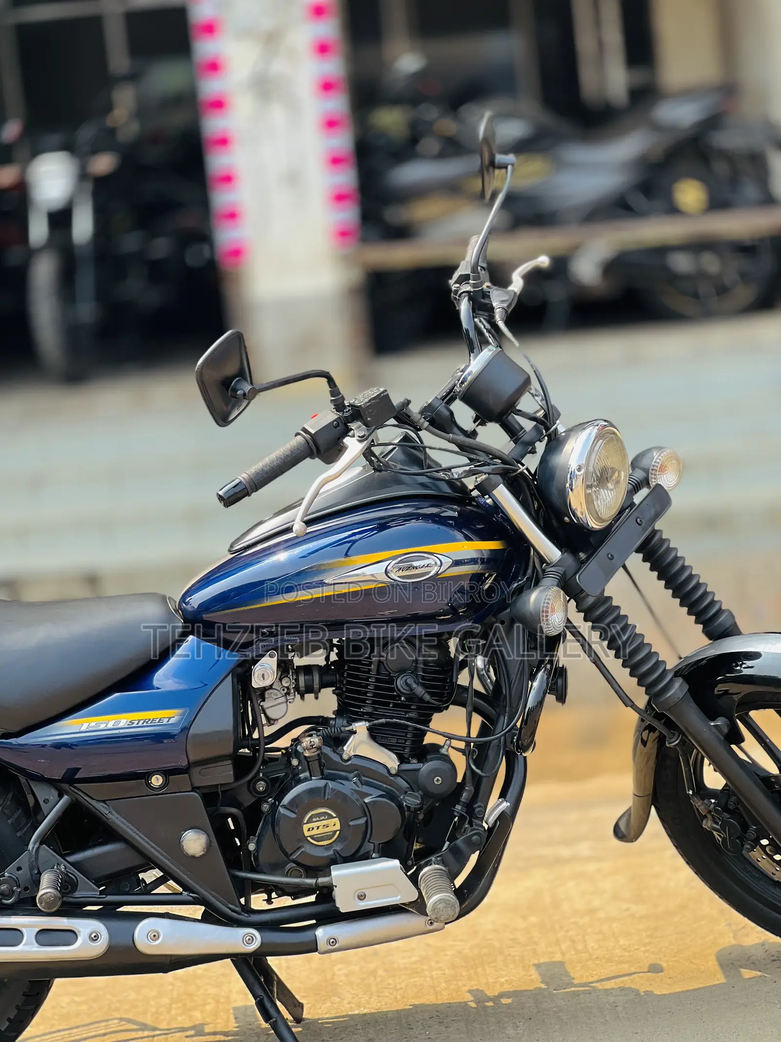 বাজাজ এভেঞ্জার ১৫০ স্ট্রিট ২০১৯ নীল