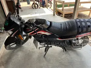 টিভিএস মেট্রো ২০১৬ কালো