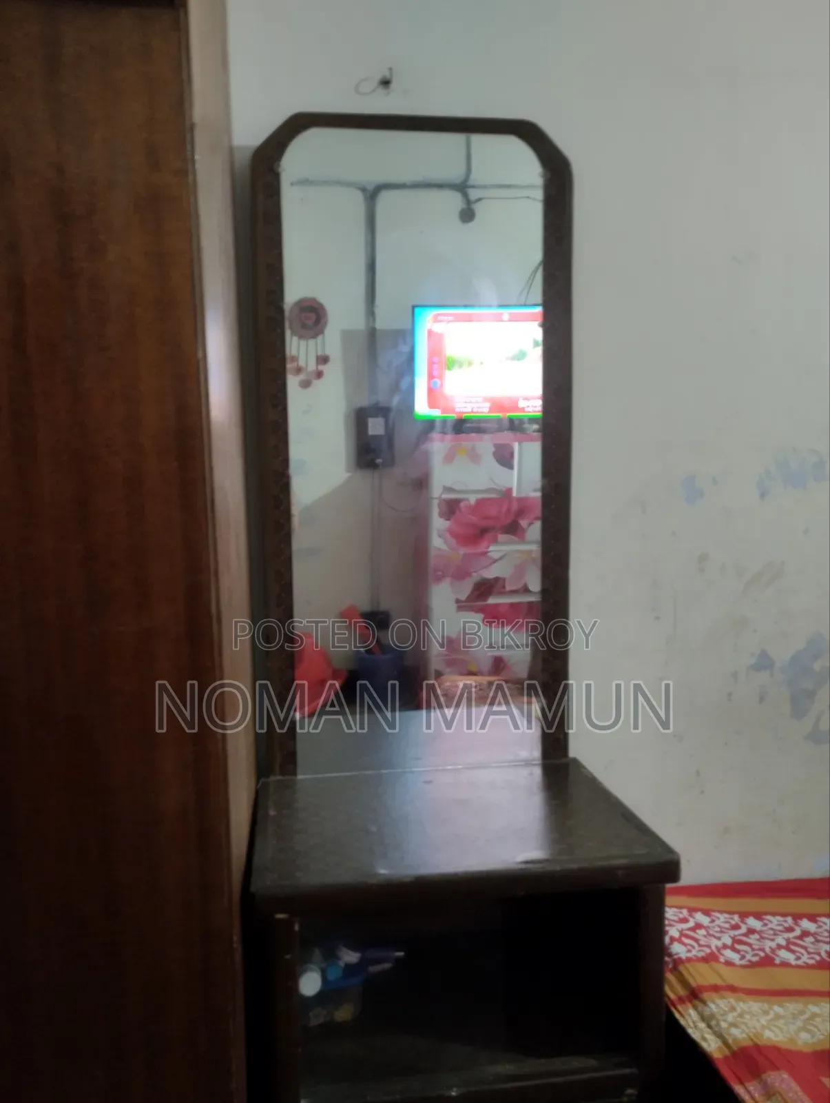 ওয়ারড্রব এবং ড্রেসিং টেবিল