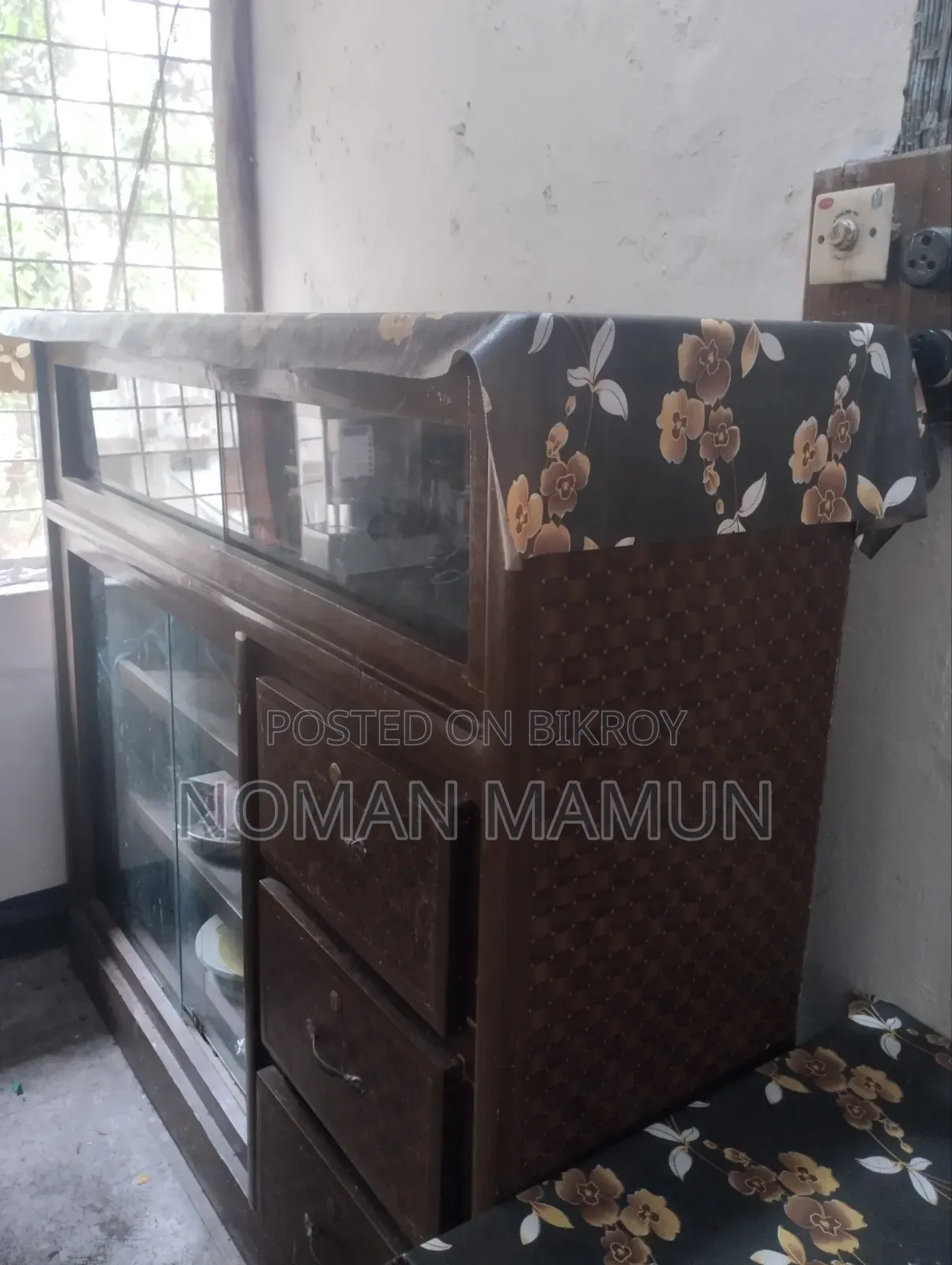 ওয়ারড্রব এবং ড্রেসিং টেবিল
