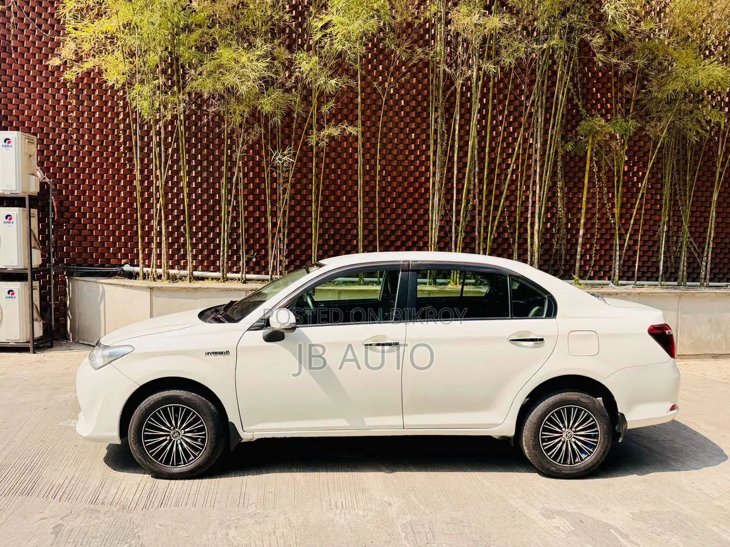 Toyota Axio 2015 Pearl