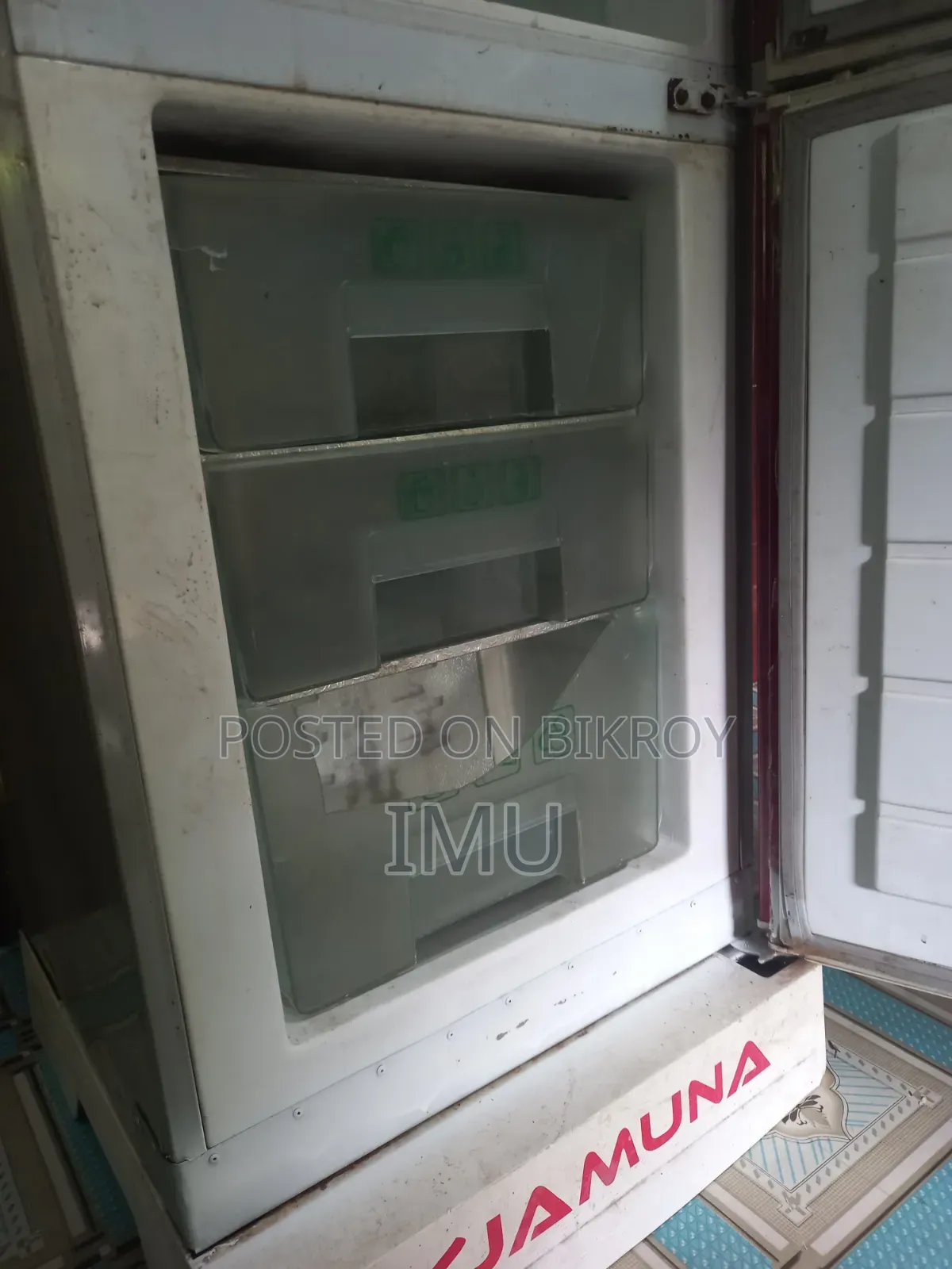 Refrigerator