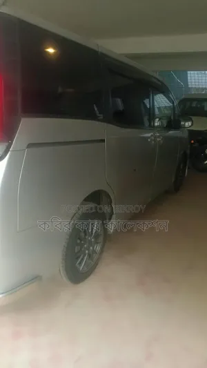 Toyota Noah 2020 Silver