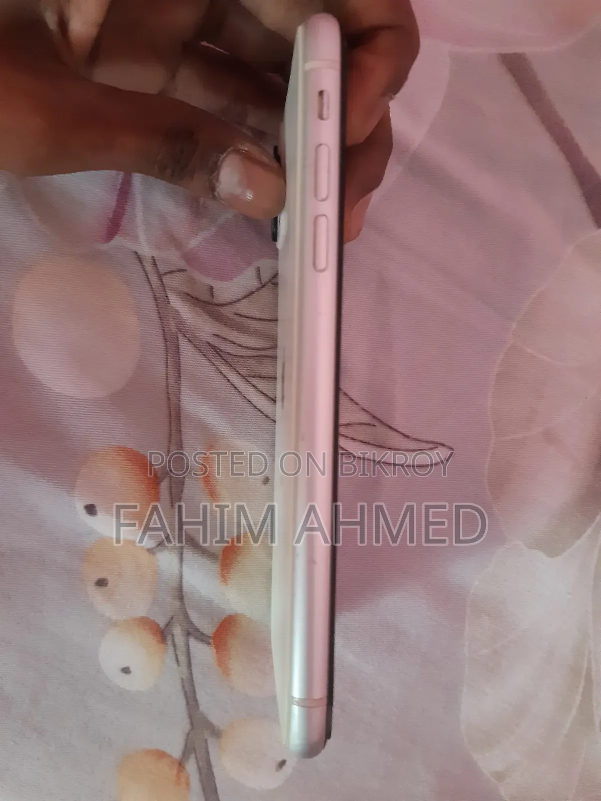 অ্যাপল আইফোন এক্সআর ৬৪ জিবি সাদা