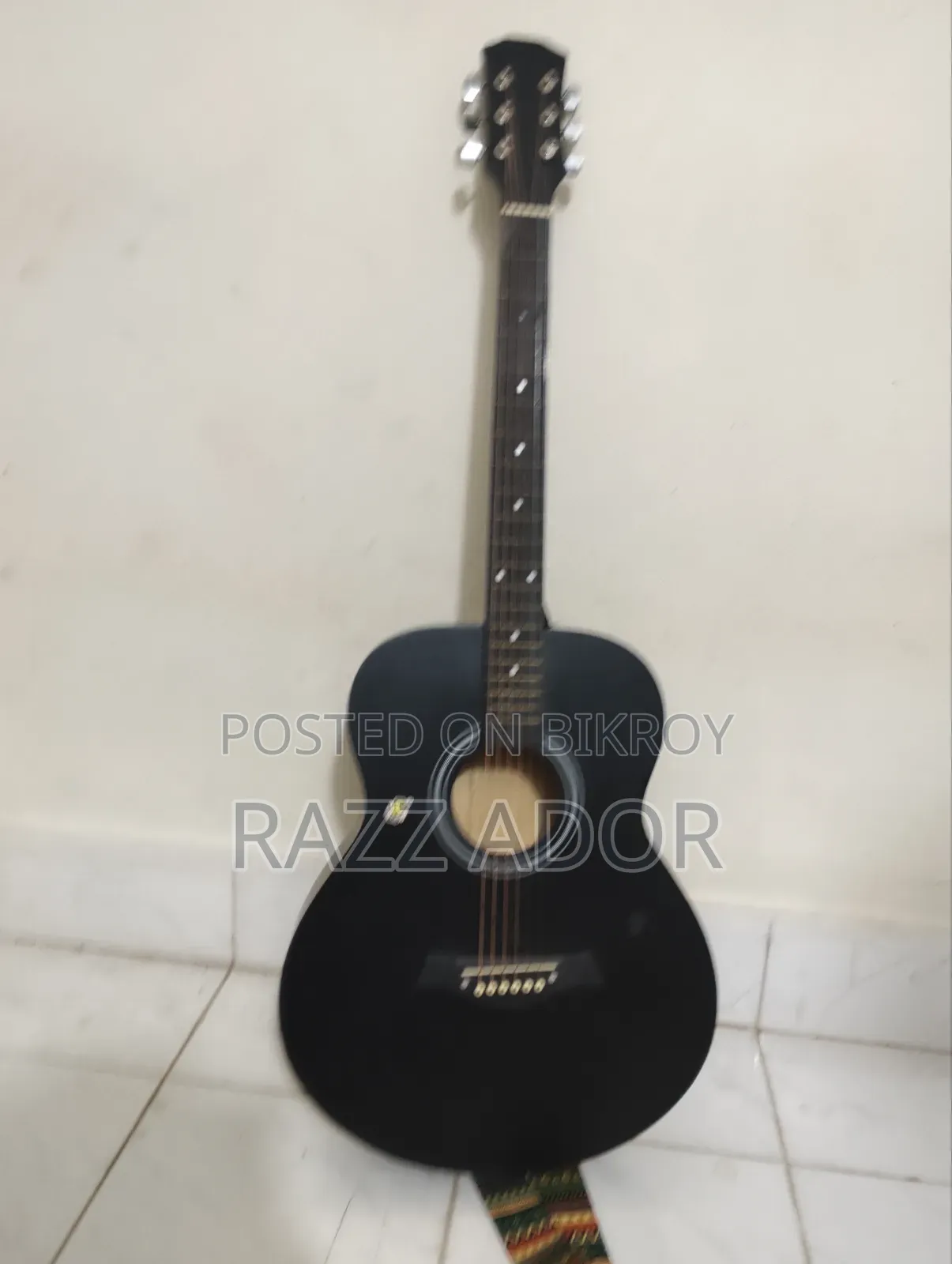 গিটার বিক্রয় হবে