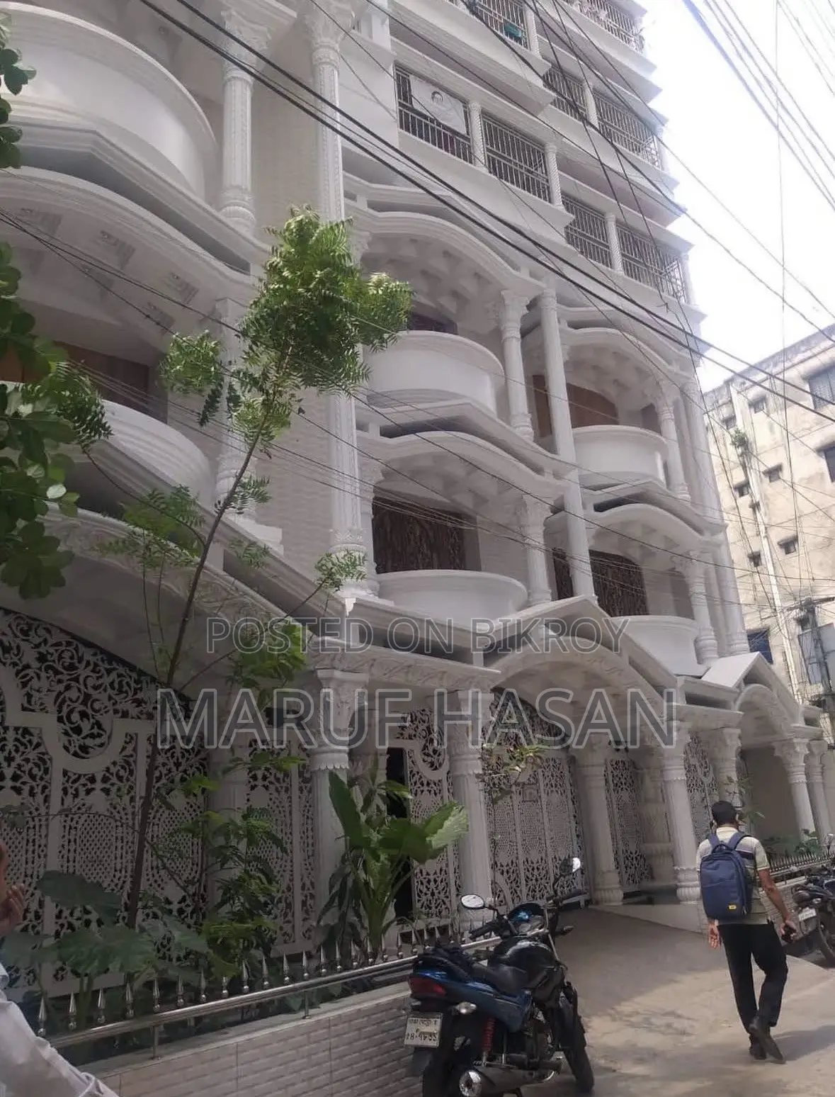 গুলশান বাড্ডা লিংক রোডে শেয়ার্ড অফিস স্পেস উপলব্ধ
