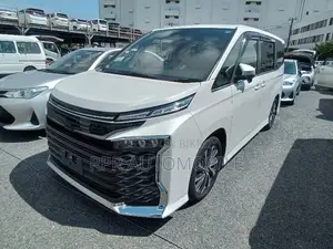 Toyota Voxy Hybrid S-G 2-Wheel Drive 7-Seater 2022 Pearl