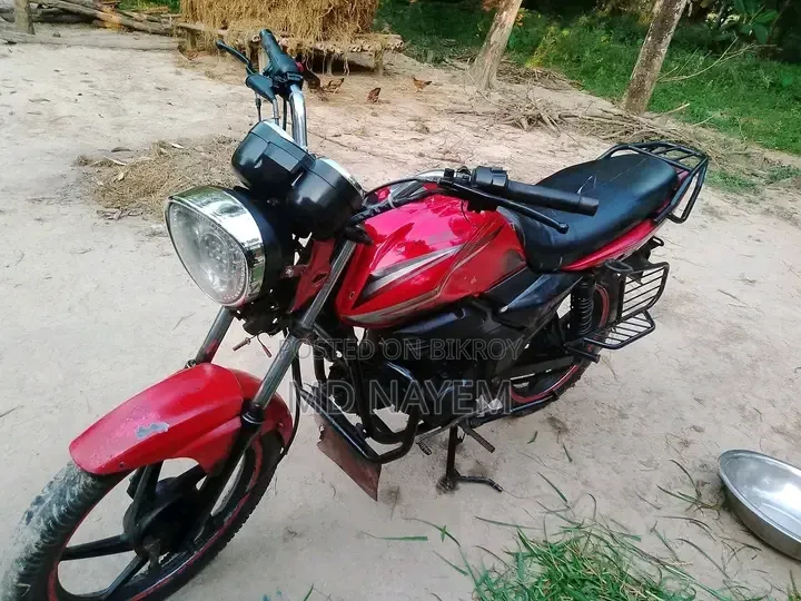 মোটরসাইকেল ২০১৩ কালো