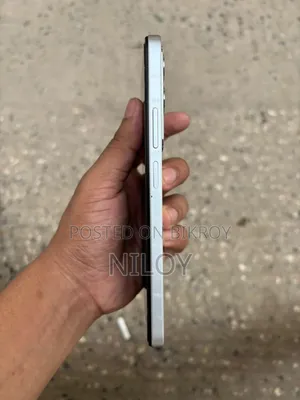 রিয়েলমি সি৭১ ১২৮ জিবি হোয়াইট
