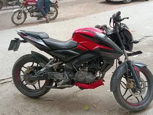 Bajaj Pulsar NS 160 2022 Red