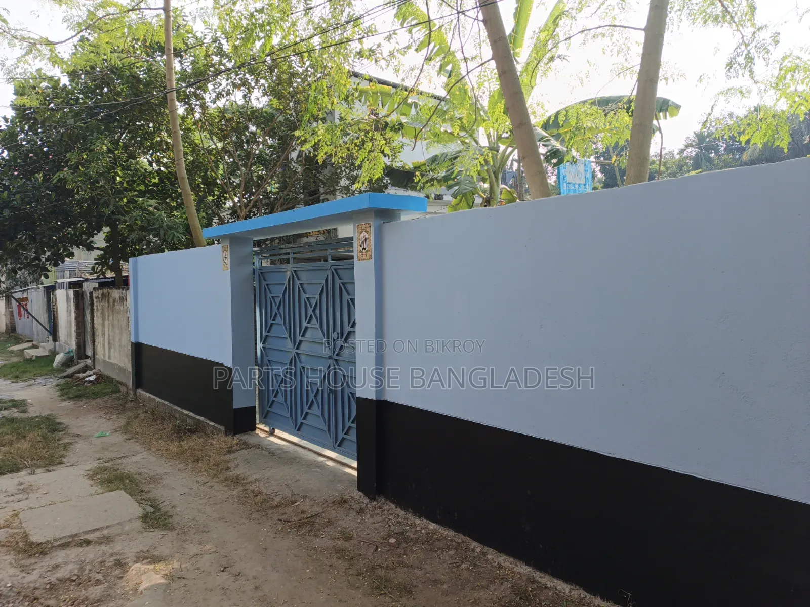 কেরানীগঞ্জ কলাতিয়ায় একতলা বাড়ি বানানো তিন কাঠা জায়গা বিক্রি হবে ।