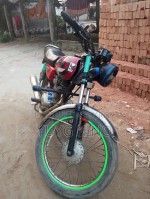 Hero Dash 125 2002 Red
